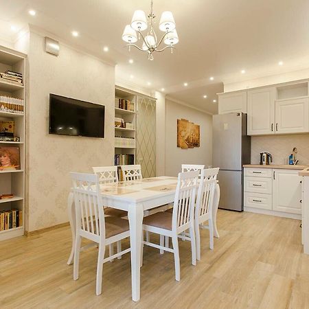 2-Roomed Apartment With Living Room أوديسا المظهر الخارجي الصورة
