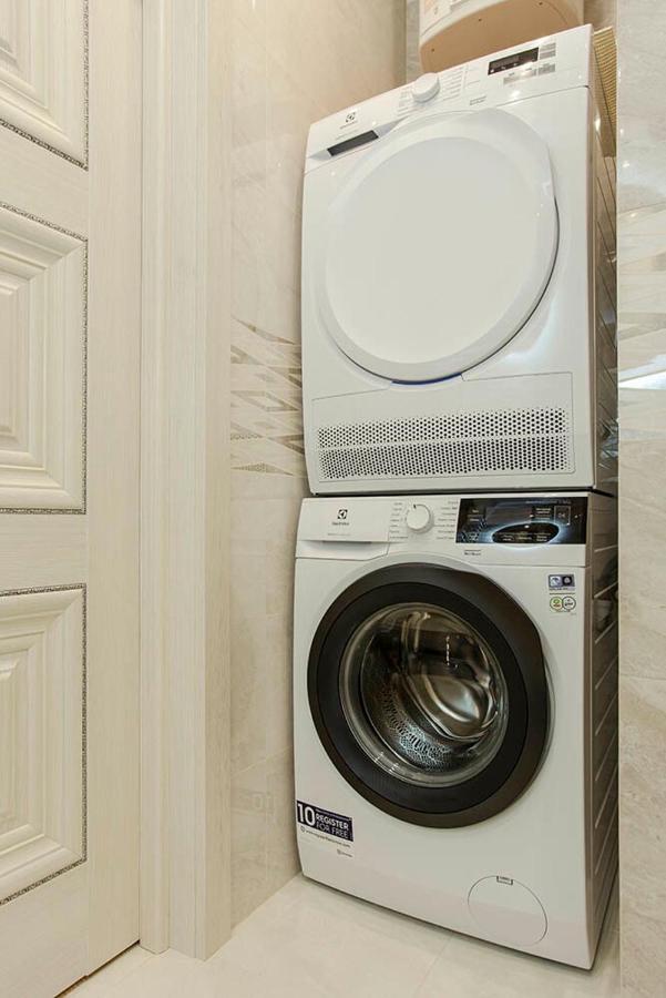 2-Roomed Apartment With Living Room أوديسا المظهر الخارجي الصورة